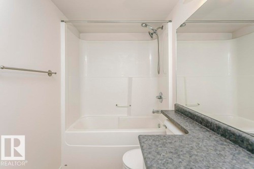 423 13625 34 Street, Edmonton, AB - Indoor Photo Showing Bathroom