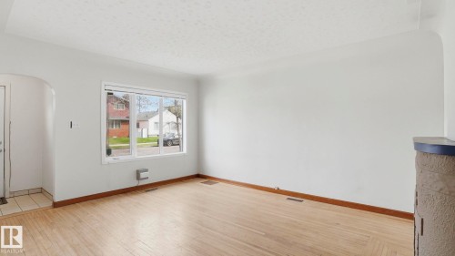 10919 68 Avenue, Edmonton, AB - Indoor Photo Showing Other Room