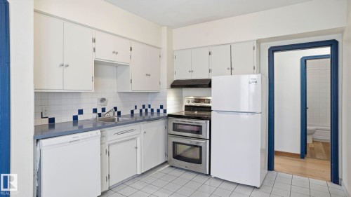 10919 68 Avenue, Edmonton, AB - Indoor Photo Showing Kitchen