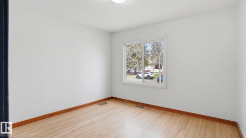 10919 68 Avenue, Edmonton, AB - Indoor Photo Showing Other Room