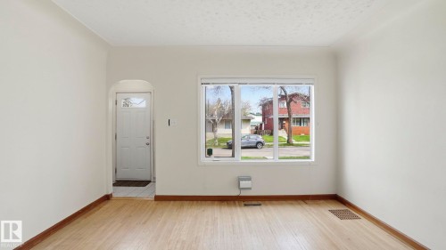 10919 68 Avenue, Edmonton, AB - Indoor Photo Showing Other Room