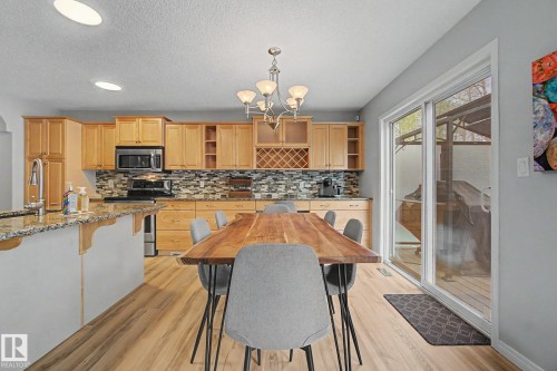 13536 149A Avenue, Edmonton, AB - Indoor Photo Showing Kitchen