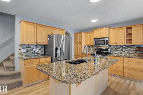 13536 149A Avenue, Edmonton, AB - Indoor Photo Showing Kitchen With Double Sink With Upgraded Kitchen