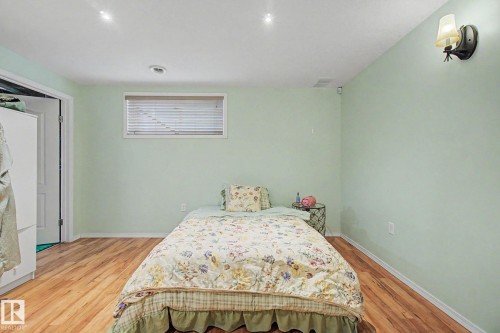 13536 149A Avenue, Edmonton, AB - Indoor Photo Showing Bedroom