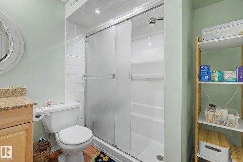 13536 149A Avenue, Edmonton, AB - Indoor Photo Showing Bathroom