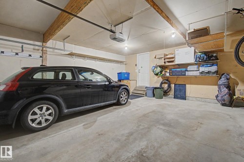 13536 149A Avenue, Edmonton, AB - Indoor Photo Showing Garage