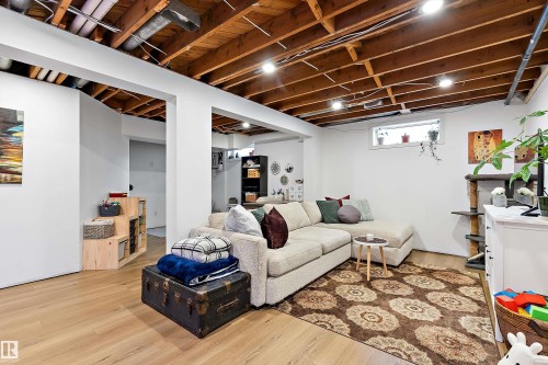 6509 90 Avenue, Edmonton, AB 