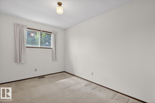 8317 157 Avenue, Edmonton, AB 