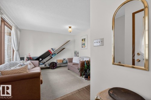 8317 157 Avenue, Edmonton, AB 