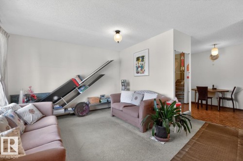 8317 157 Avenue, Edmonton, AB 
