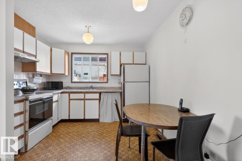 8317 157 Avenue, Edmonton, AB 