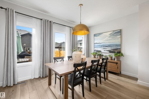 6437 177A Avenue, Edmonton, AB - Indoor Photo Showing Dining Room