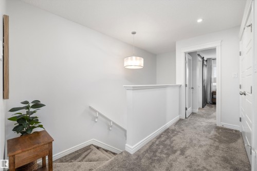 6437 177A Avenue, Edmonton, AB - Indoor Photo Showing Other Room