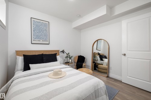 6437 177A Avenue, Edmonton, AB - Indoor Photo Showing Bedroom
