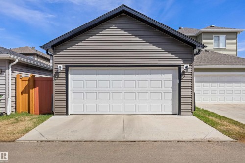 6437 177A Avenue, Edmonton, AB - Outdoor With Exterior