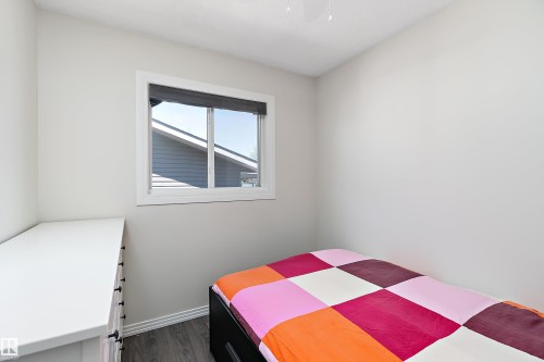 5421 46 Street, Stony Plain, AB - Indoor Photo Showing Bedroom