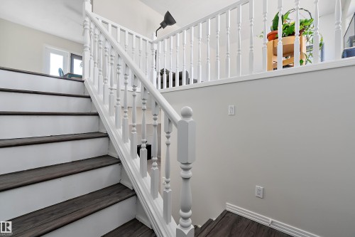5421 46 Street, Stony Plain, AB - Indoor Photo Showing Other Room