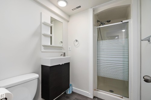 5421 46 Street, Stony Plain, AB - Indoor Photo Showing Bathroom