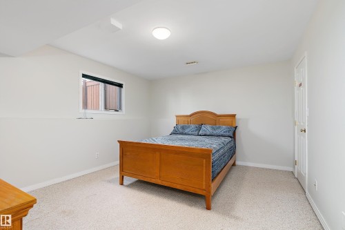 5421 46 Street, Stony Plain, AB - Indoor Photo Showing Bedroom