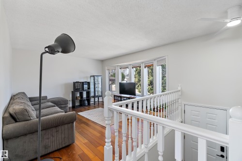 5421 46 Street, Stony Plain, AB - Indoor Photo Showing Other Room