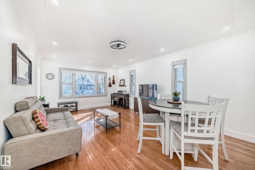 11926 77 Street, Edmonton, AB - Indoor