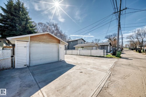 11926 77 Street, Edmonton, AB - Outdoor
