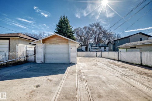 11926 77 Street, Edmonton, AB - Outdoor