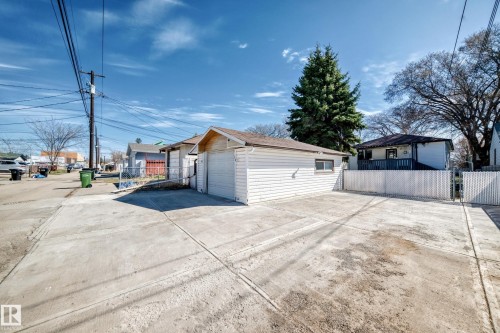 11926 77 Street, Edmonton, AB - Outdoor