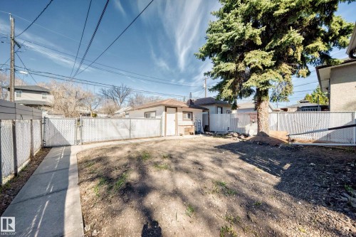 11926 77 Street, Edmonton, AB - Outdoor