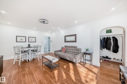 11926 77 Street, Edmonton, AB - Indoor Photo Showing Living Room