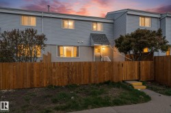 35 MCLEOD Place  Edmonton, AB T5A 3A8