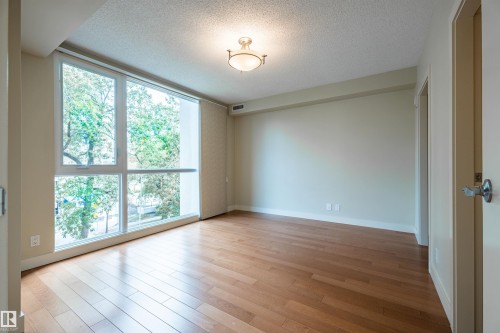 304 10046 117 Street, Edmonton, AB - Indoor Photo Showing Other Room