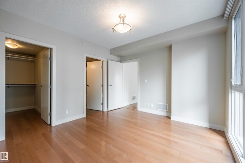 304 10046 117 Street, Edmonton, AB - Indoor Photo Showing Other Room