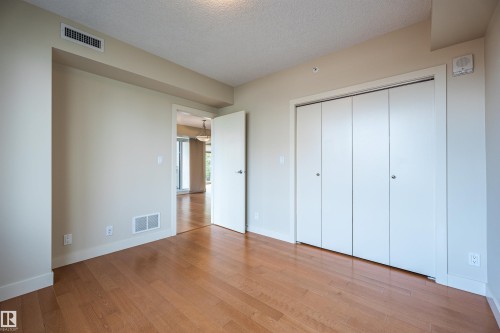 304 10046 117 Street, Edmonton, AB - Indoor Photo Showing Other Room