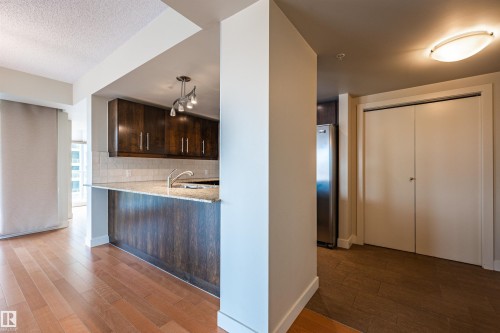 304 10046 117 Street, Edmonton, AB - Indoor