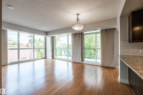 304 10046 117 Street, Edmonton, AB - Indoor