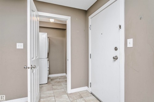 304 274 Mcconachie Dr Nw, Edmonton, AB - Indoor Photo Showing Other Room