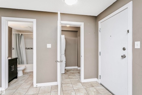 304 274 Mcconachie Dr Nw, Edmonton, AB - Indoor Photo Showing Other Room