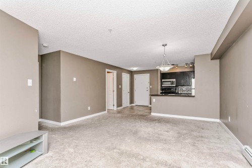304 274 Mcconachie Dr Nw, Edmonton, AB - Indoor