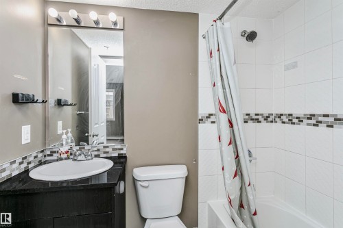 304 274 Mcconachie Dr Nw, Edmonton, AB - Indoor Photo Showing Bathroom