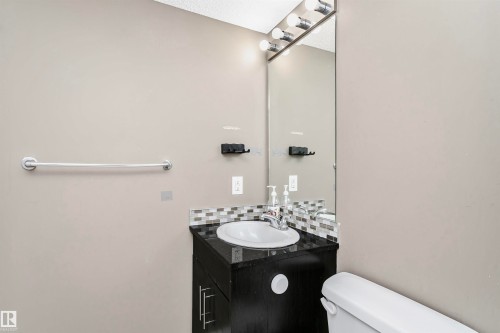 304 274 Mcconachie Dr Nw, Edmonton, AB - Indoor Photo Showing Bathroom