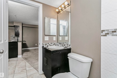 304 274 Mcconachie Dr Nw, Edmonton, AB - Indoor Photo Showing Bathroom