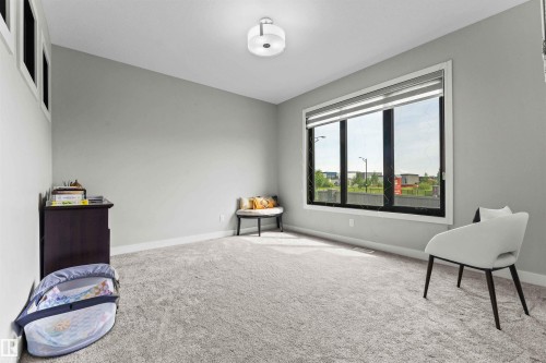 6813 Knox Loop, Edmonton, AB - Indoor