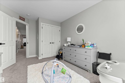 6813 Knox Loop, Edmonton, AB - Indoor Photo Showing Bedroom