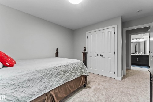6813 Knox Loop, Edmonton, AB - Indoor Photo Showing Bedroom