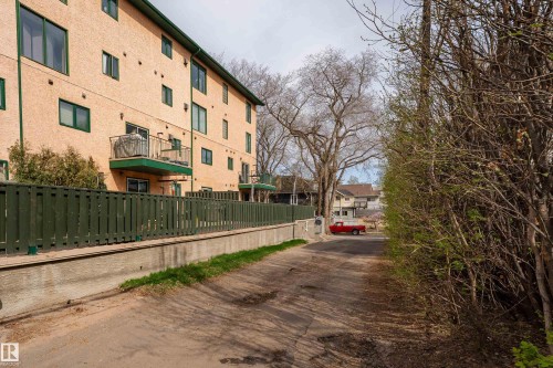 101 9131 99 Street, Edmonton, AB - Outdoor