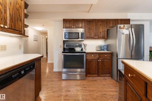 101 9131 99 Street, Edmonton, AB - Indoor Photo Showing Kitchen