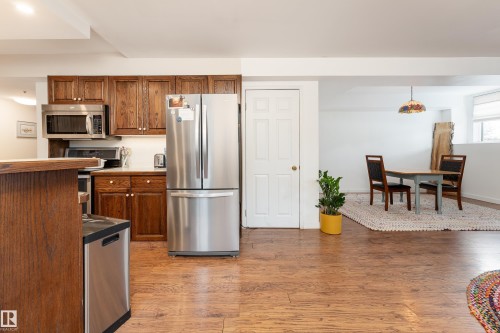 101 9131 99 Street, Edmonton, AB - Indoor Photo Showing Kitchen