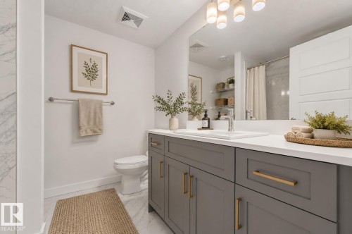 3417 Craig Landing Landing, Edmonton, AB - Indoor Photo Showing Bathroom