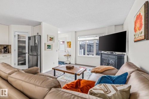 34 Red Tail Way, St. Albert, AB - Indoor Photo Showing Living Room